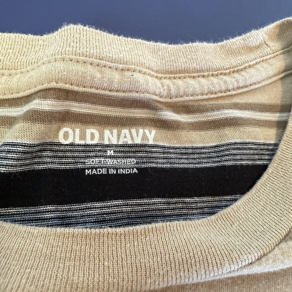 Men's Medium Striped Old Navy Soft Washed Surfer Skater Beach
